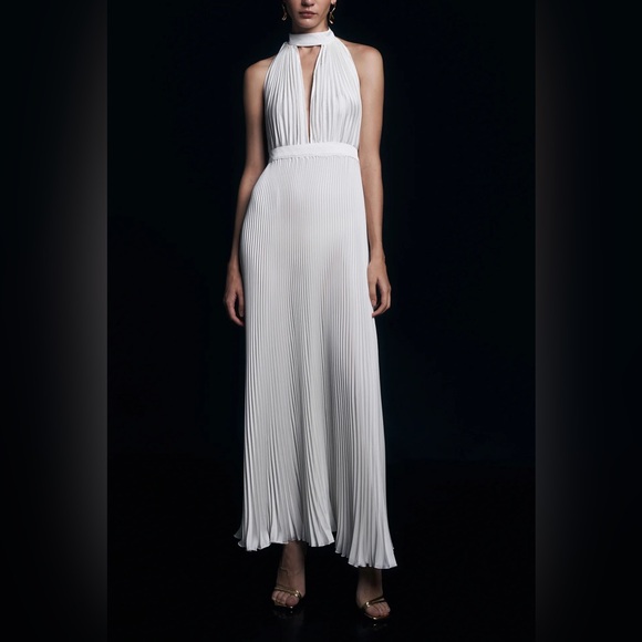 L’idee chateau gown - Picture 2 of 15